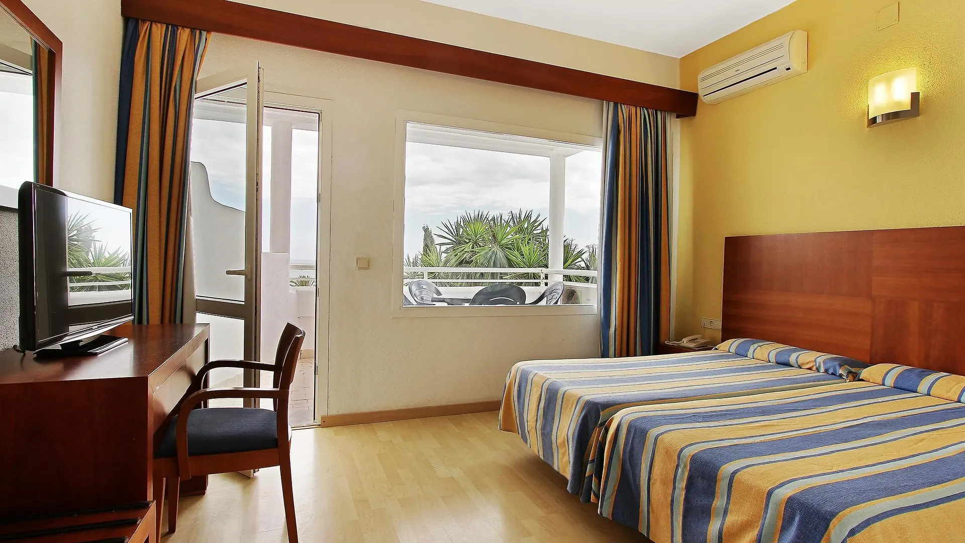Hotel Palia La Roca Benalmadena